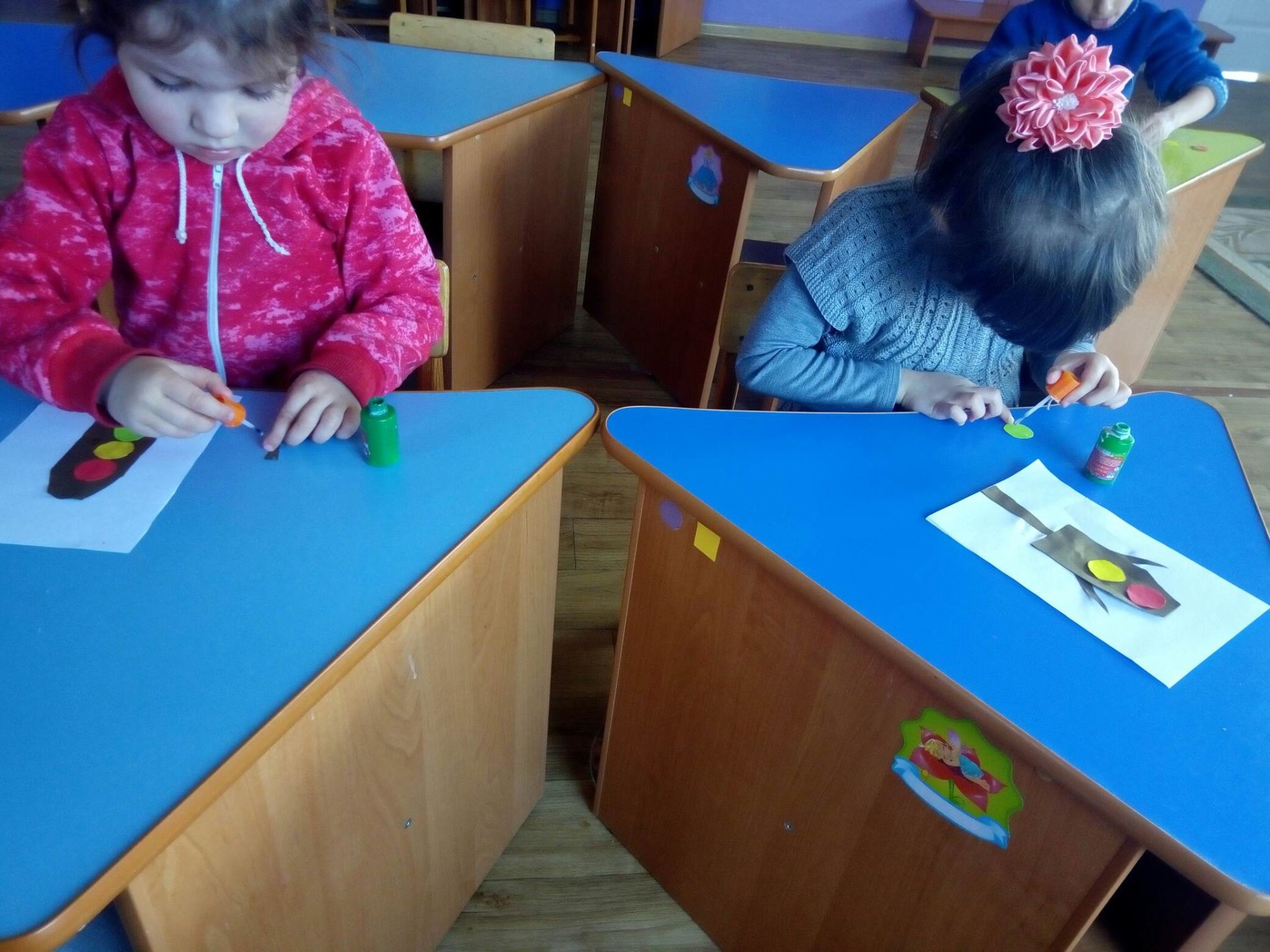 09.04 – заняття аплікація «Світлофор»